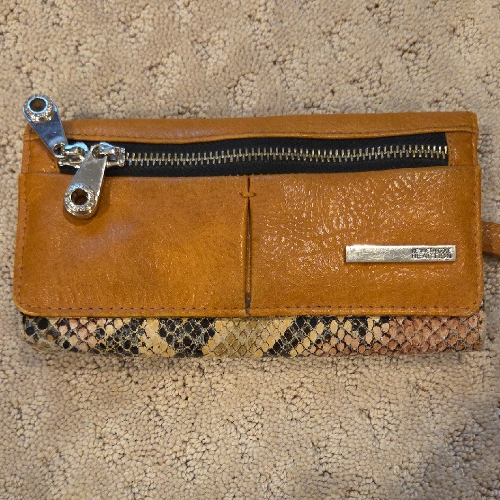 Kenneth Cole Tan and Brown Wallet